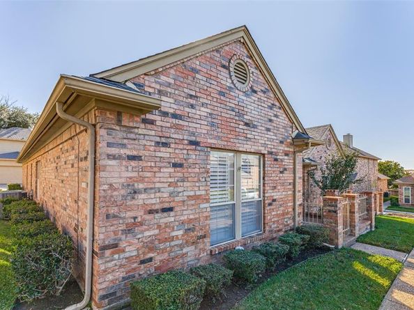 1218  Wooded Trail , Hurst Texas 76053