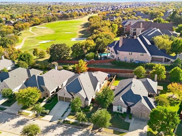 708  Petunia Drive , Lantana Texas 76226