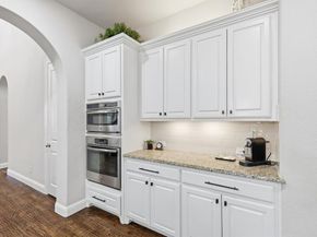 708  Petunia Drive , Lantana Texas 76226