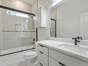 1611  Waweenoc Avenue , Dallas Texas 75216