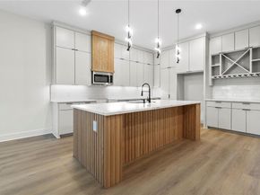 1611  Waweenoc Avenue , Dallas Texas 75216