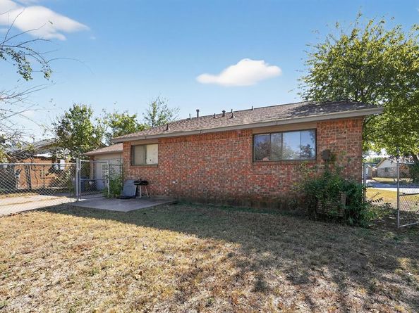 1465  Allegro Drive , Dallas Texas 75241