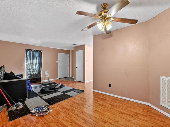 1465  Allegro Drive , Dallas Texas 75241