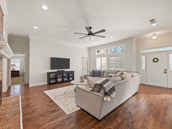 2824  Timber Hill Drive , Grapevine Texas 76051