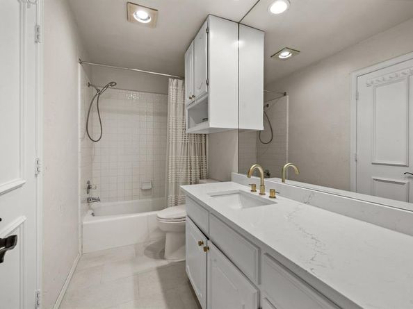 2824  Timber Hill Drive , Grapevine Texas 76051