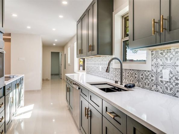 3106  Sharpview Lane , Dallas Texas 75228