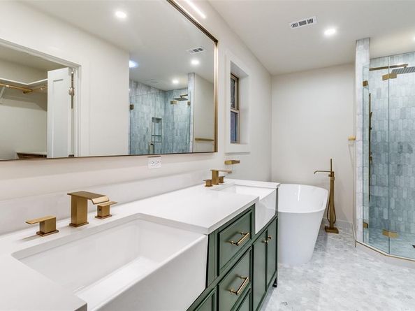 3106  Sharpview Lane , Dallas Texas 75228