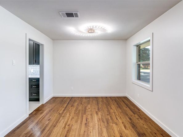 3106  Sharpview Lane , Dallas Texas 75228