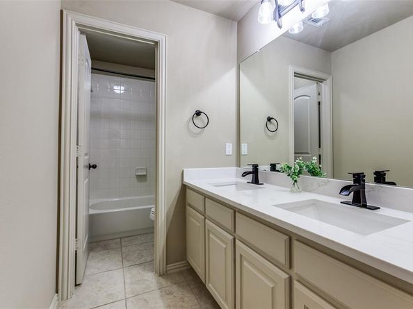 374  Redstone Drive , Sunnyvale Texas 75182