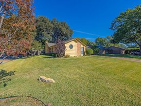 601 N Riverside Drive , Grapevine Texas 76051