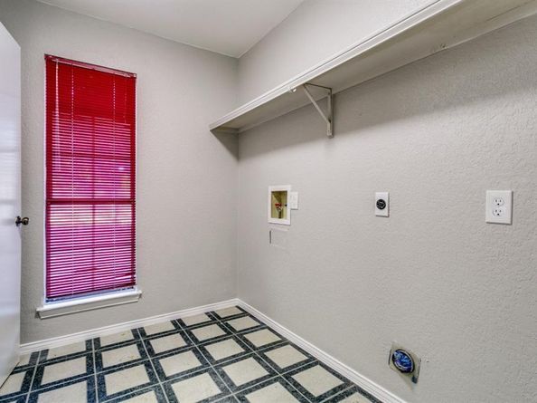 601 N Riverside Drive , Grapevine Texas 76051