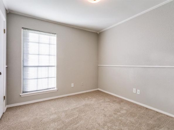 601 N Riverside Drive , Grapevine Texas 76051