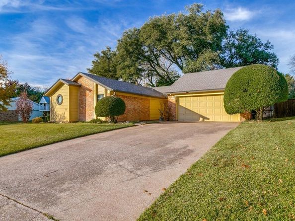 601 N Riverside Drive , Grapevine Texas 76051