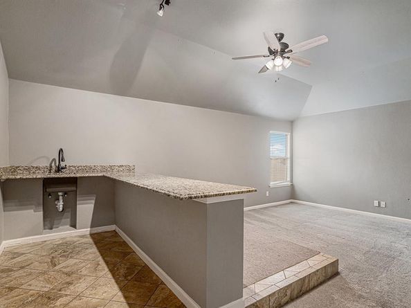 10005  Shelburne Road , Fort Worth Texas 76244