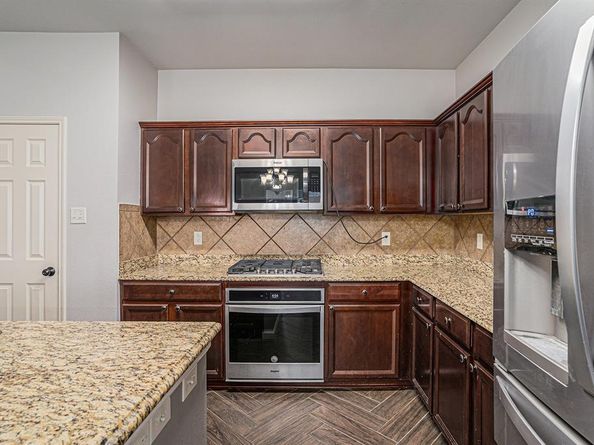 10005  Shelburne Road , Fort Worth Texas 76244