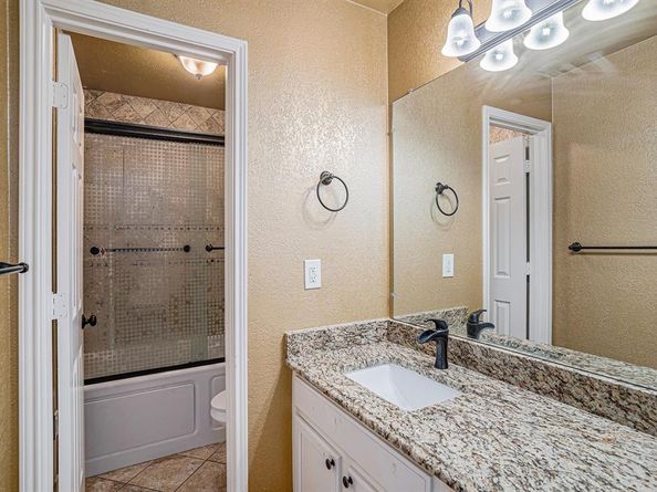 10005  Shelburne Road , Fort Worth Texas 76244