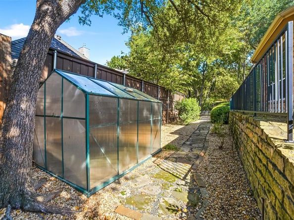 7909  Enclave Way , Dallas Texas 75218