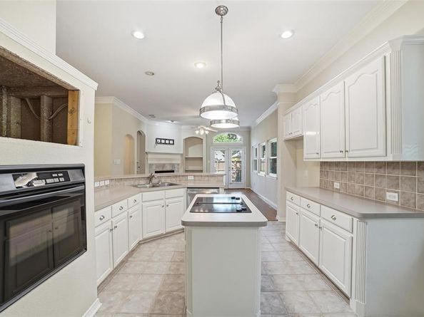 7909  Enclave Way , Dallas Texas 75218