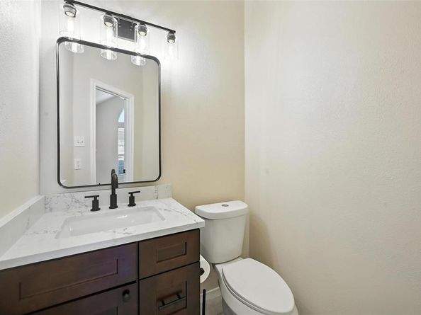 5945  River Bend  , Benbrook Texas 76132