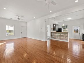 425  Brighton Avenue , Dallas Texas 75208