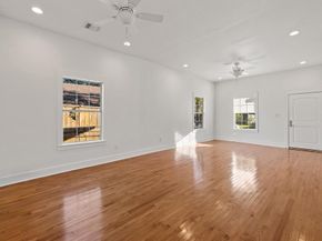 425  Brighton Avenue , Dallas Texas 75208