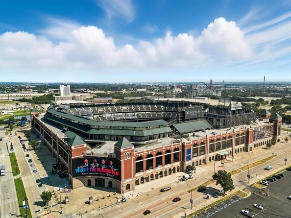 4815  Beaver Creek Drive , Arlington Texas 76005