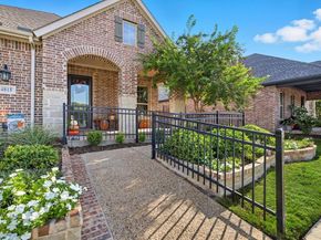 4815  Beaver Creek Drive , Arlington Texas 76005