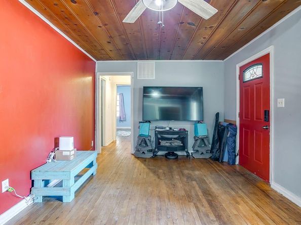 1005  Usher Street , Benbrook Texas 76126