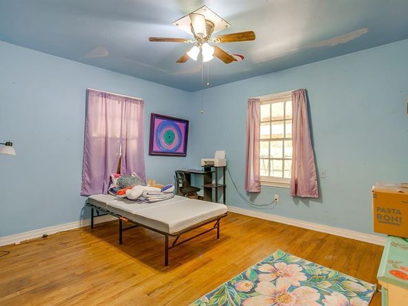 1005  Usher Street , Benbrook Texas 76126