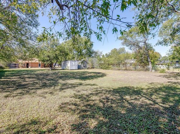 1005  Usher Street , Benbrook Texas 76126