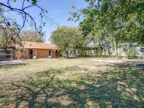 1005  Usher Street , Benbrook Texas 76126