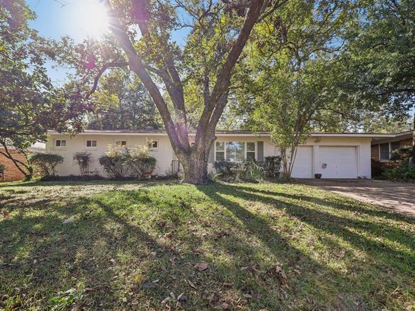 1514  Azalea Drive , Arlington Texas 76013