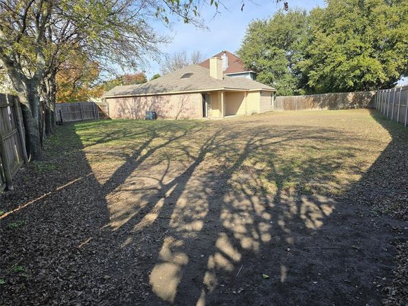 5537  Four Winds Drive , Arlington Texas 76018