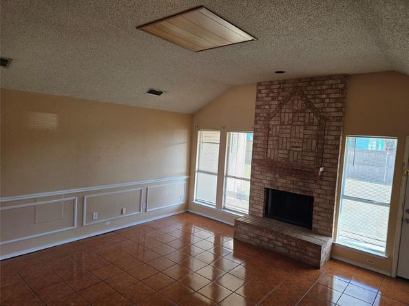 5537  Four Winds Drive , Arlington Texas 76018