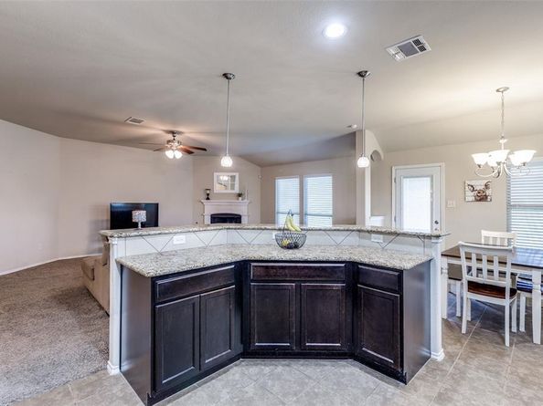 700  Lark Drive , Aubrey Texas 76227