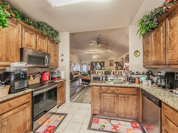 2937  Mayfair Lane , Lancaster Texas 75134