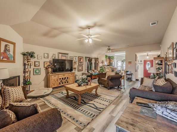 2937  Mayfair Lane , Lancaster Texas 75134