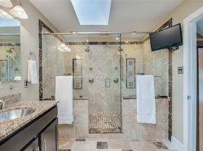 9428  Blue Jay Way , Irving Texas 75063