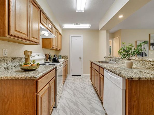 449  Springdale  , Grand Prairie Texas 75052