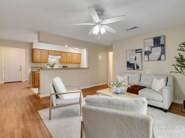 449  Springdale  , Grand Prairie Texas 75052