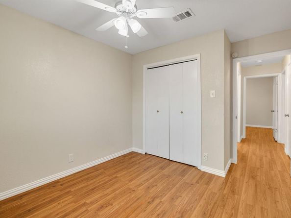 449  Springdale  , Grand Prairie Texas 75052