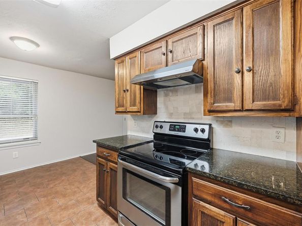 5910  Willow View Drive , Arlington Texas 76017