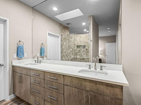 3352  Miro Place , Dallas Texas 75204