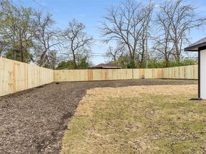 2827  Fernwood Avenue , Dallas Texas 75216