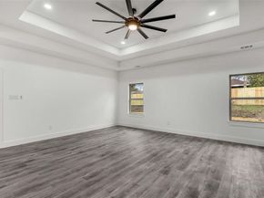 2827  Fernwood Avenue , Dallas Texas 75216