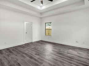 2827  Fernwood Avenue , Dallas Texas 75216