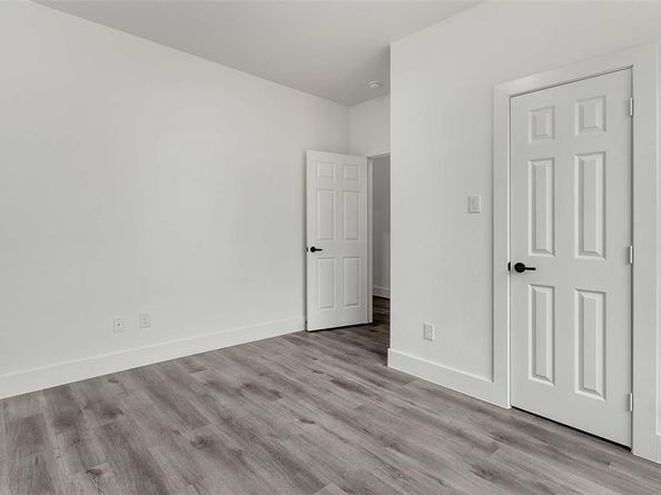 2827  Fernwood Avenue , Dallas Texas 75216