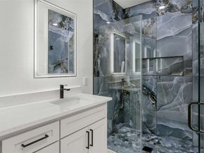 2827  Fernwood Avenue , Dallas Texas 75216