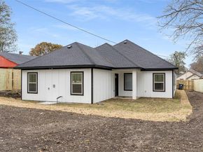 2827  Fernwood Avenue , Dallas Texas 75216