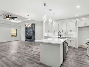 2827  Fernwood Avenue , Dallas Texas 75216